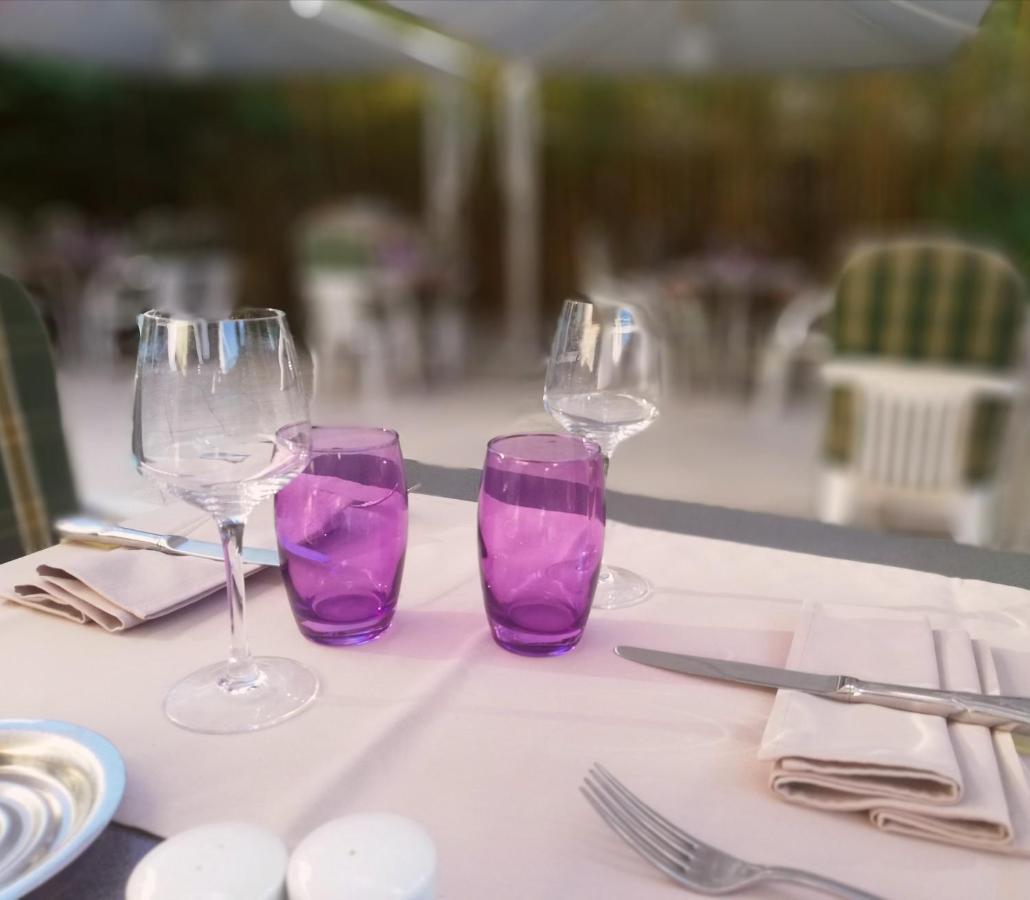 Logis Restaurant L'oree Des Bois Hotel La Breille-les-Pins